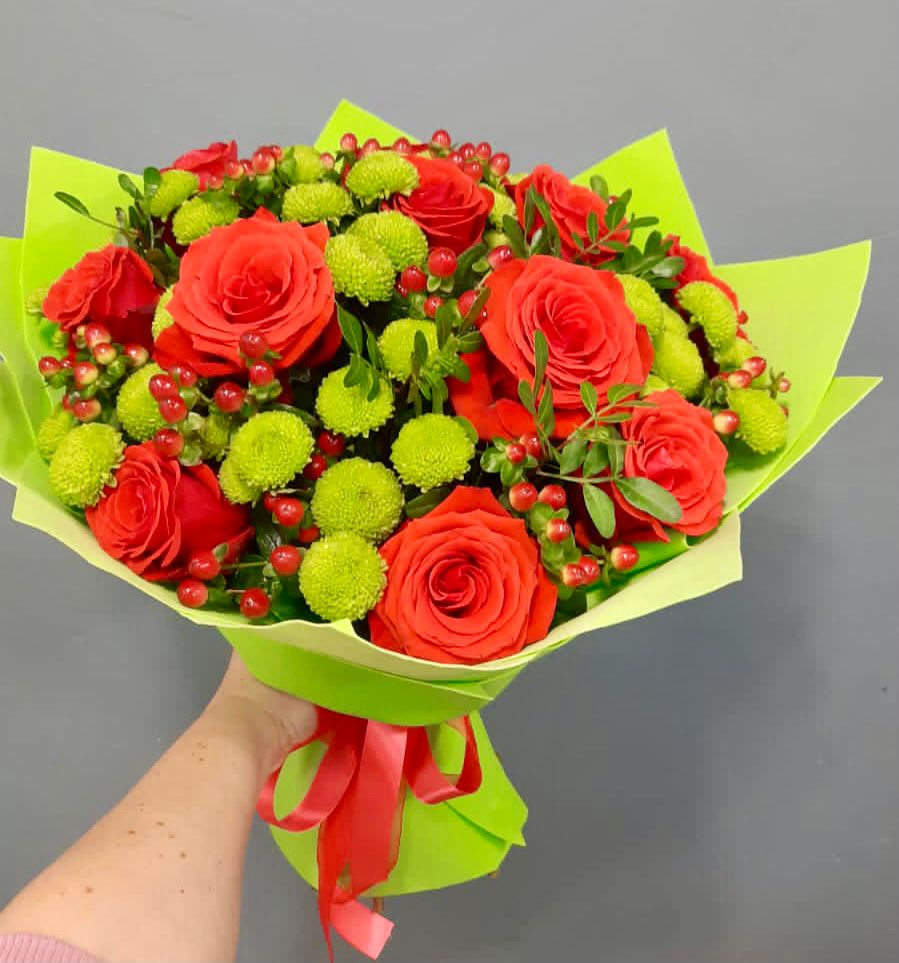 Букет цветов из: Хризантемы и Розы в Нижней Пойме