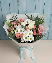 Букет цветов из:  Розы, Лизиантусы и Хризантемы в Нижней Пойме