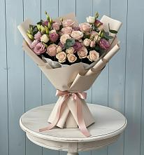 Букет цветов из:  Розы и Лизиантусы в Нижней Пойме