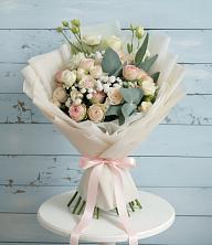 Букет цветов из:  Розы и Лизиантусы в Нижней Пойме