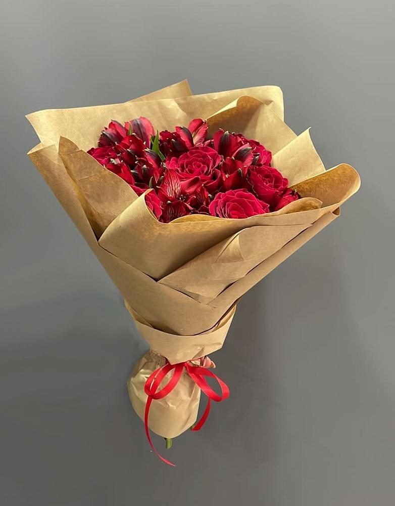 Букет цветов из: Альстромерии и Розы в Нижней Пойме