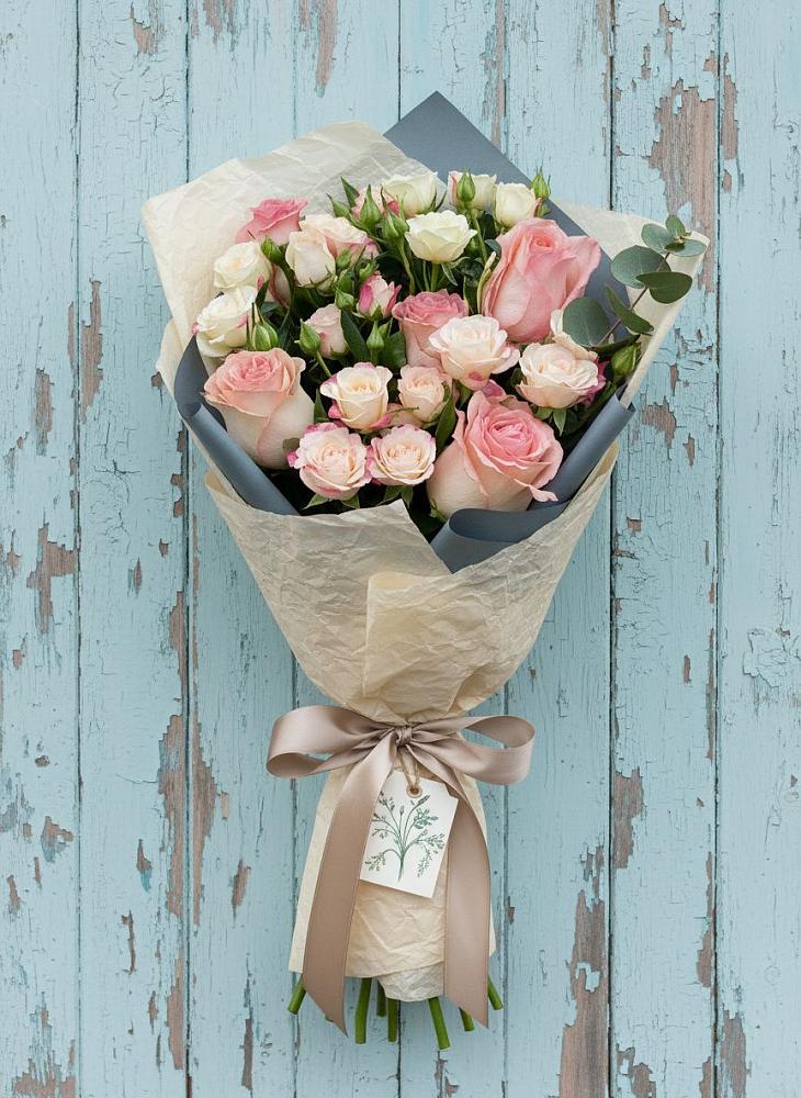 Букет цветов из: Розы в Нижней Пойме