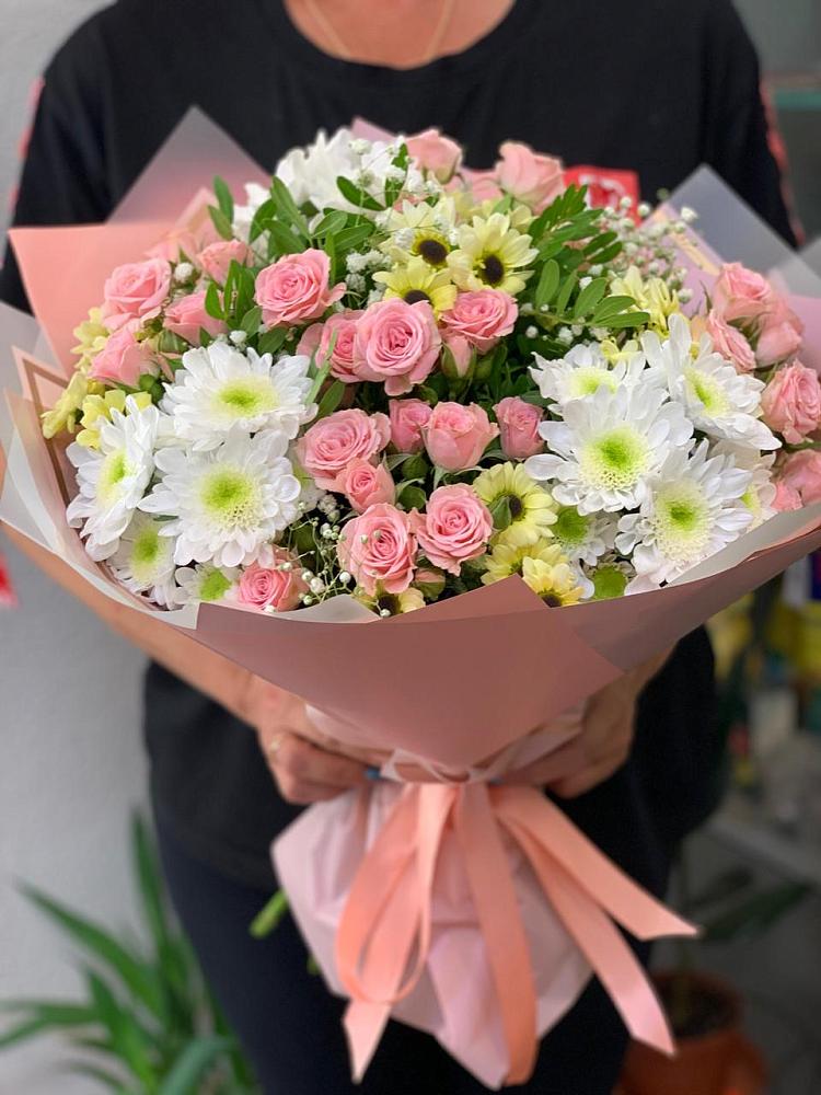 Букет цветов из: Розы и Хризантемы в Нижней Пойме