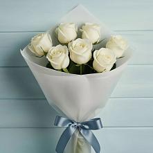 Букет 7 Белых роз Эдлесс Лав в Нижней Пойме