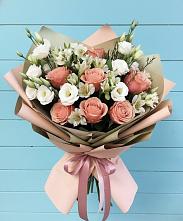 Букет цветов из:  Розы, Альстромерии и Лизиантусы в Нижней Пойме