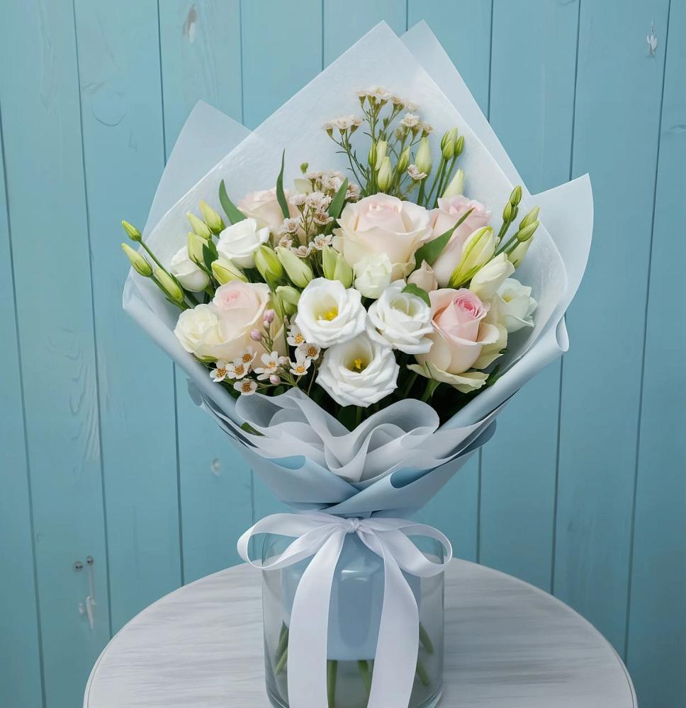 Букет цветов из: Розы и Лизиантусы в Нижней Пойме