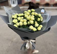 Букет Белые кустовые розы Солинеро в Нижней Пойме