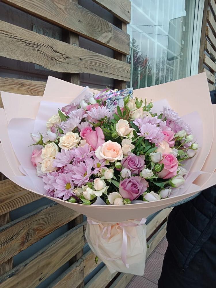 Букет цветов из: Розы и Хризантемы в Нижней Пойме