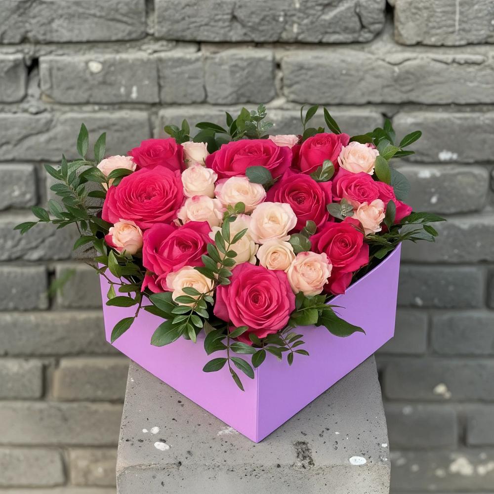 Цветочная композиция из Розы в коробке в Нижней Пойме