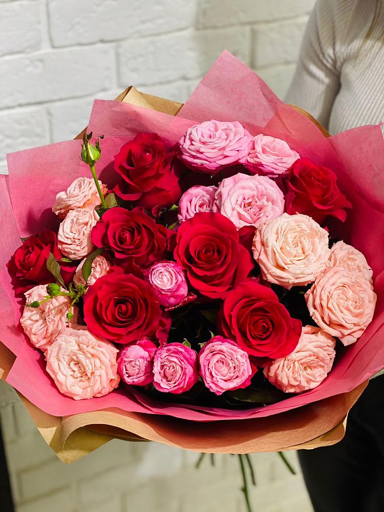 Букет цветов из: Розы в Нижней Пойме