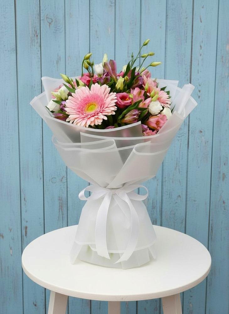 Букет цветов из: Герберы, Альстромерии и Лизиантусы в Нижней Пойме