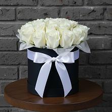 Цветочная композиция из Розы в шляпной коробке в Нижней Пойме