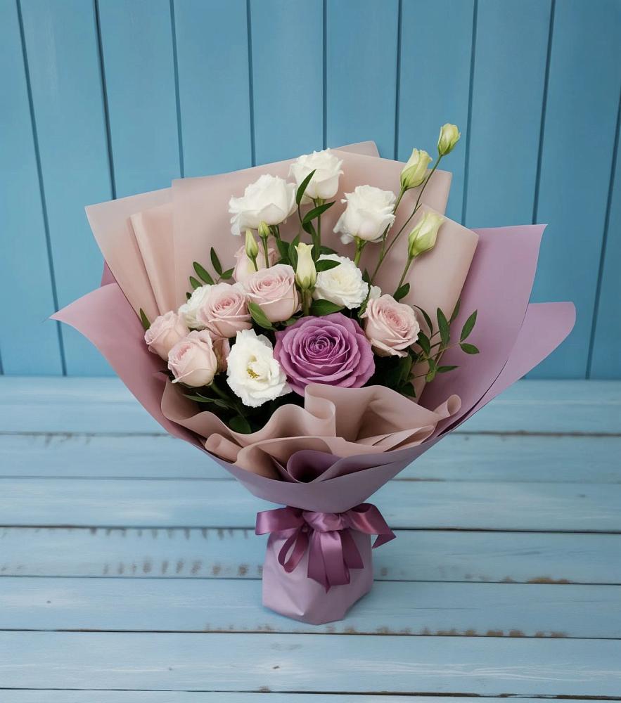 Букет цветов из: Розы и Лизиантусы в Нижней Пойме